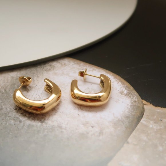 NEW 18K Gold Plated Open Square Hoop Earrings - Picture 9 of 12